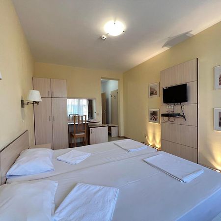 Александра Hotel Sveti Vlas Exterior photo