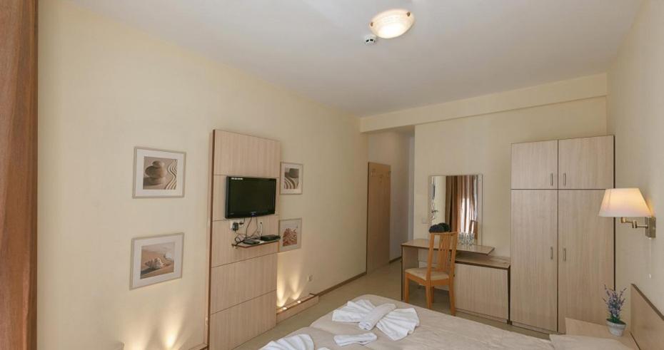 Александра Hotel Sveti Vlas Exterior photo