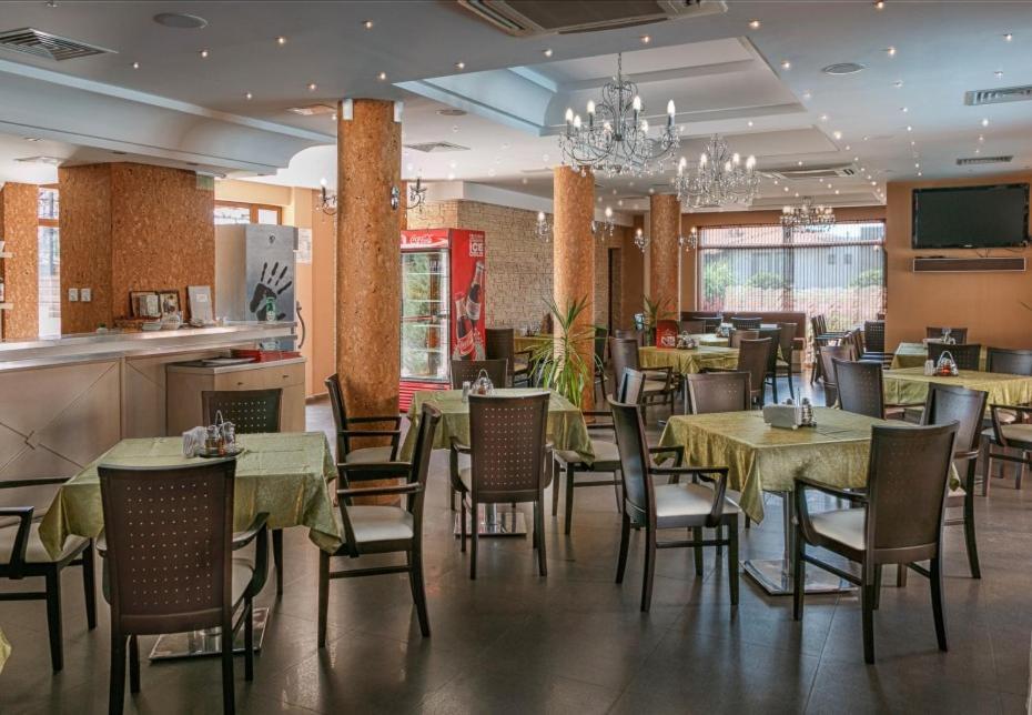 Александра Hotel Sveti Vlas Exterior photo