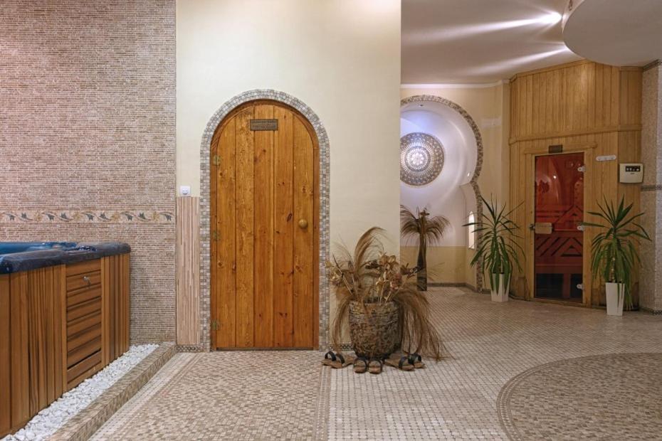 Александра Hotel Sveti Vlas Exterior photo