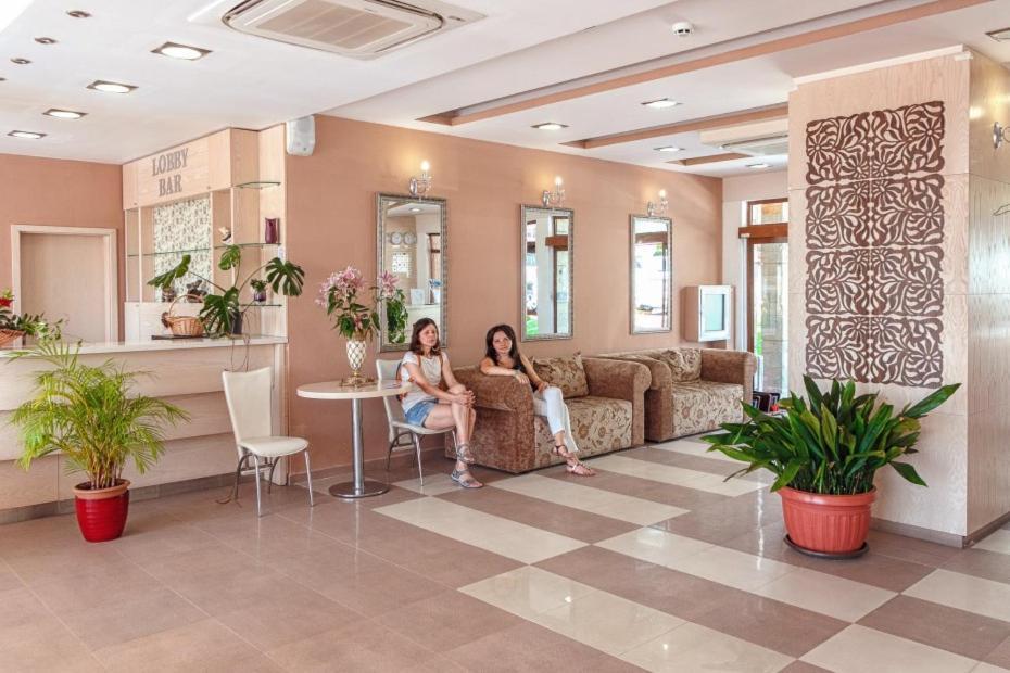 Александра Hotel Sveti Vlas Exterior photo