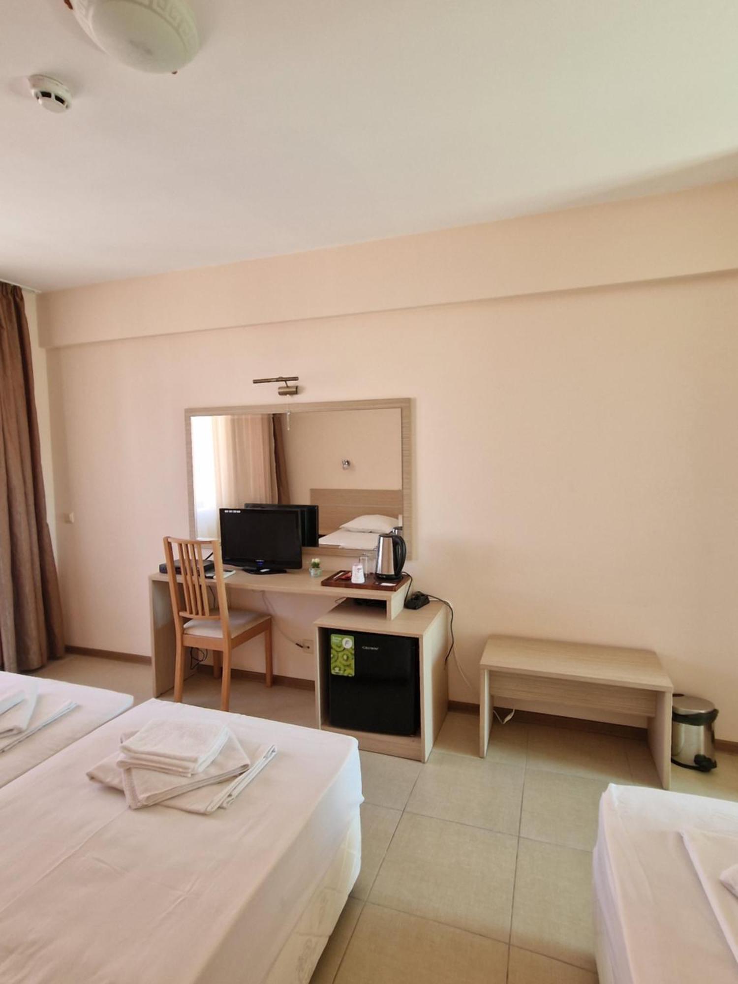 Александра Hotel Sveti Vlas Exterior photo