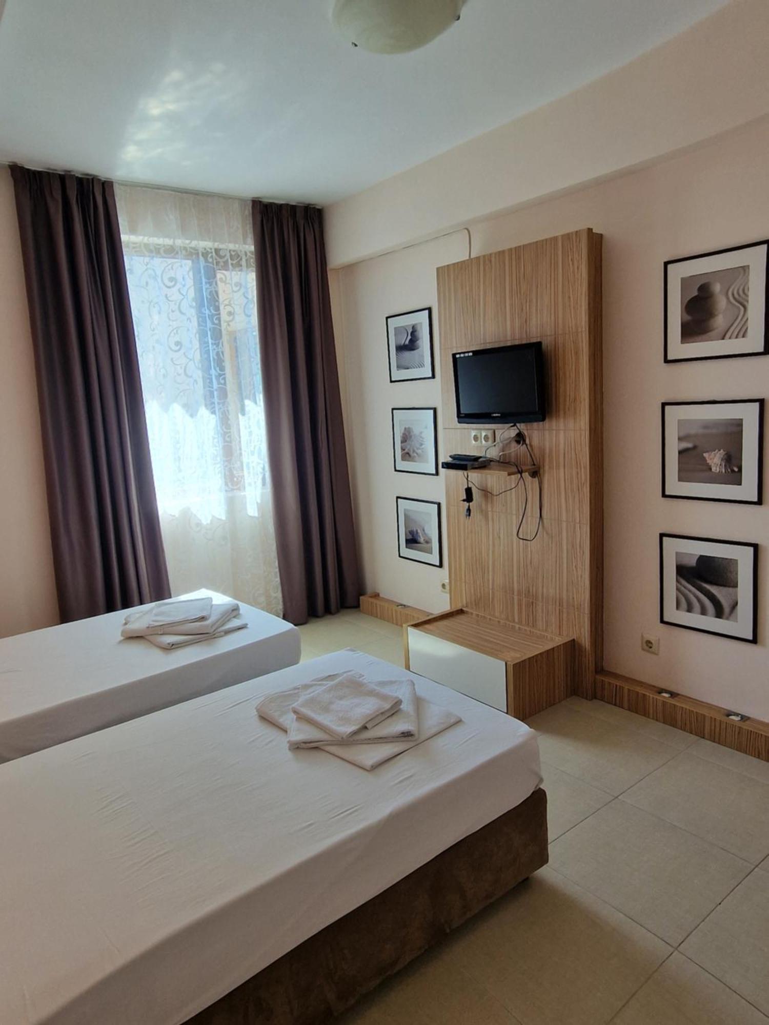 Александра Hotel Sveti Vlas Exterior photo