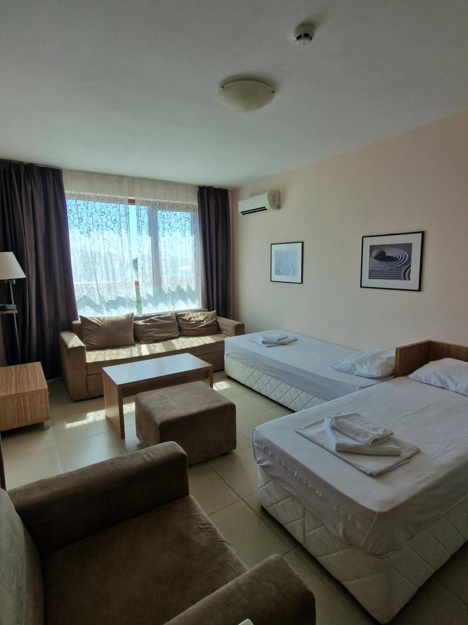 Александра Hotel Sveti Vlas Exterior photo