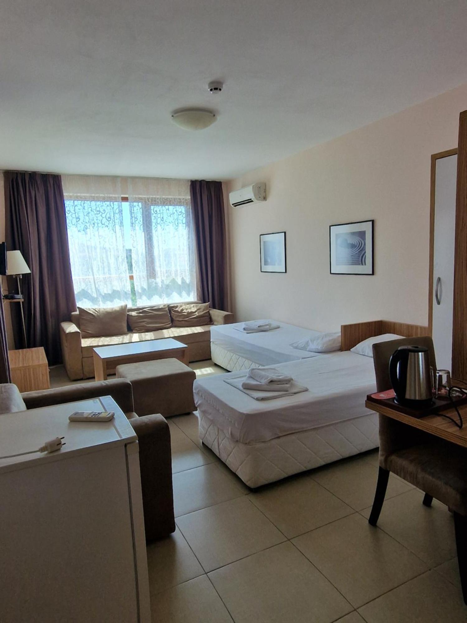 Александра Hotel Sveti Vlas Exterior photo