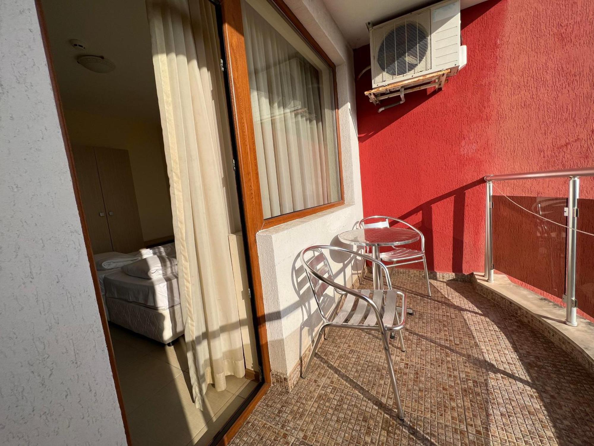 Александра Hotel Sveti Vlas Exterior photo