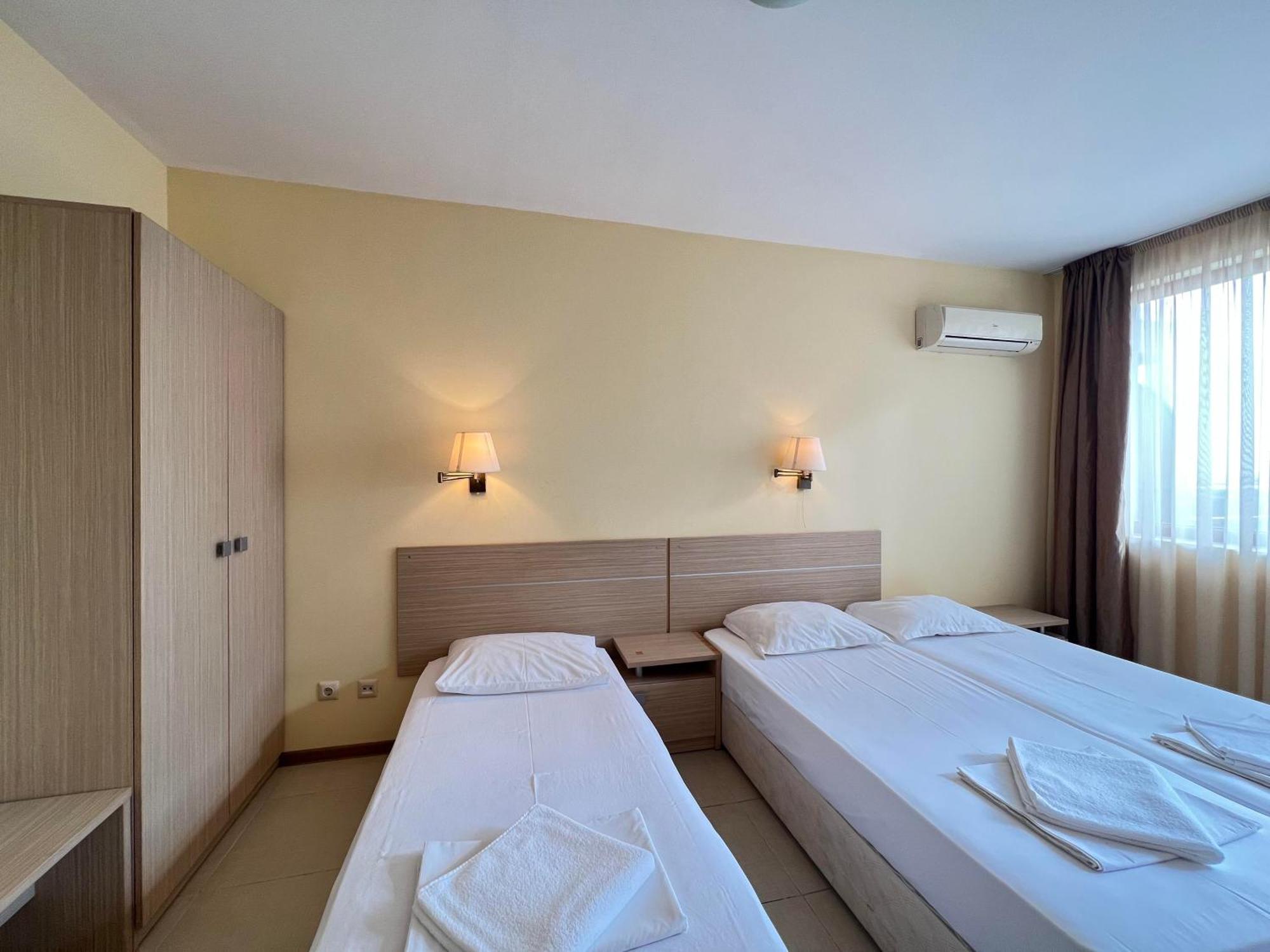 Александра Hotel Sveti Vlas Exterior photo