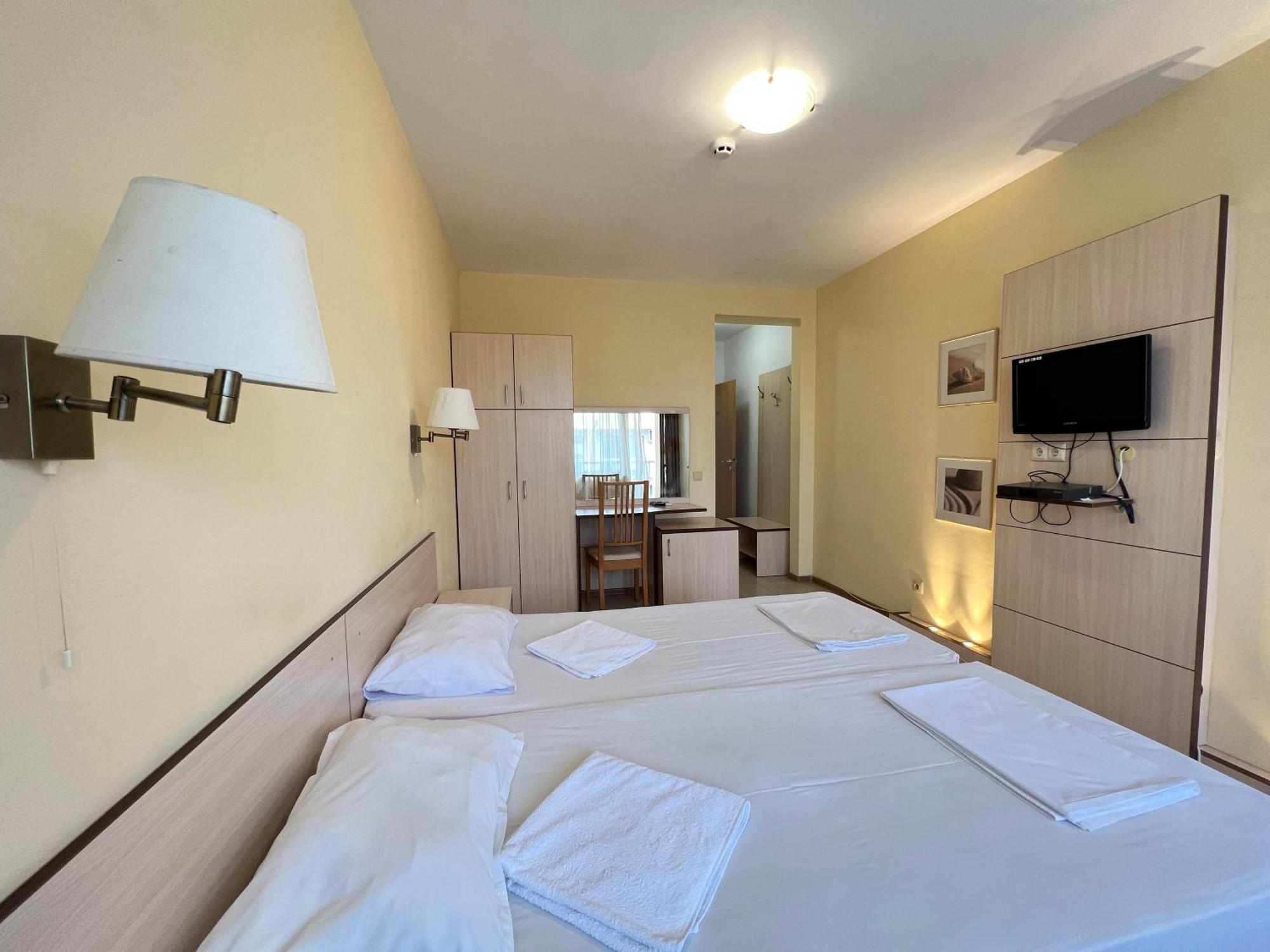 Александра Hotel Sveti Vlas Exterior photo