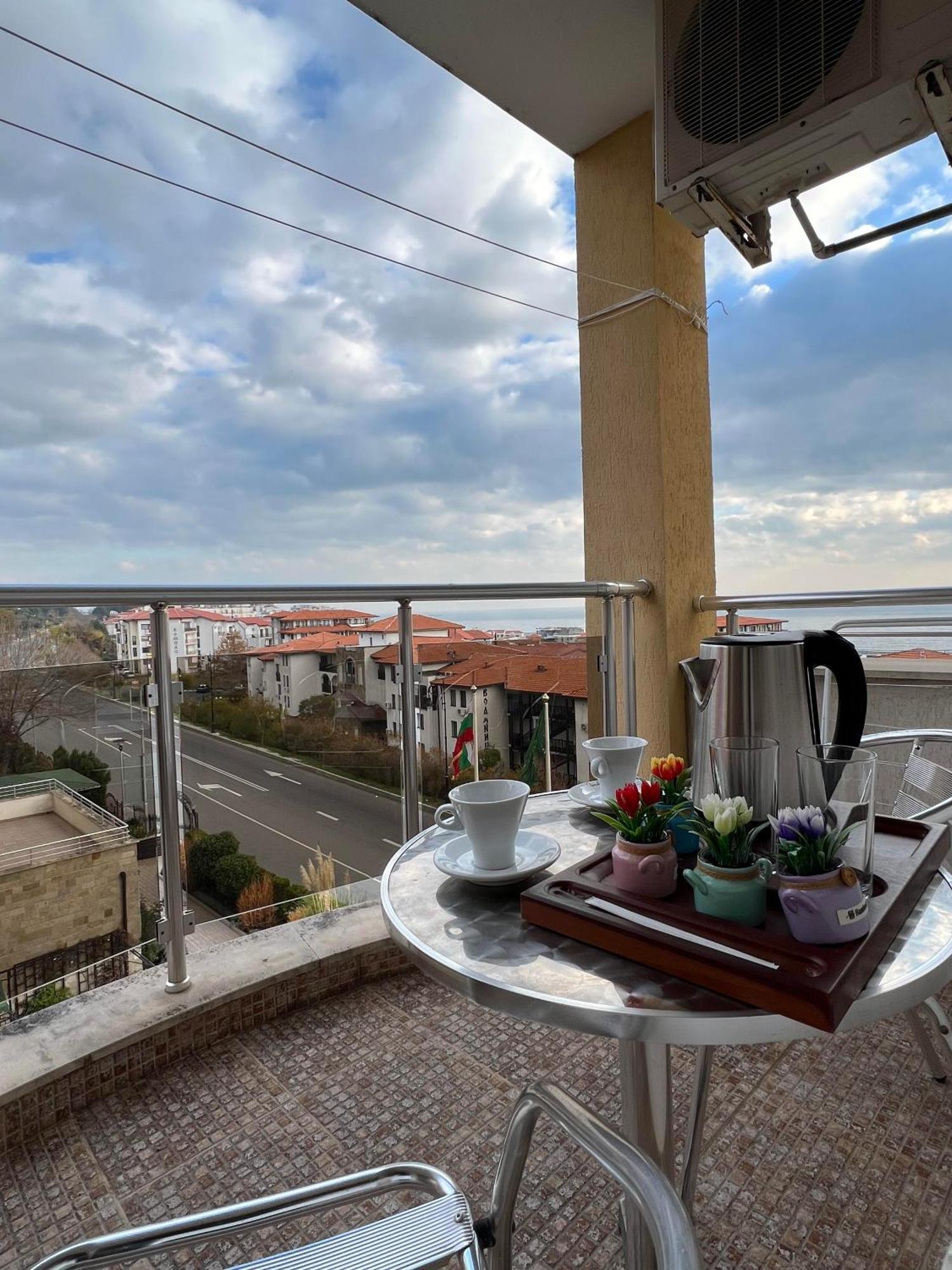 Александра Hotel Sveti Vlas Exterior photo