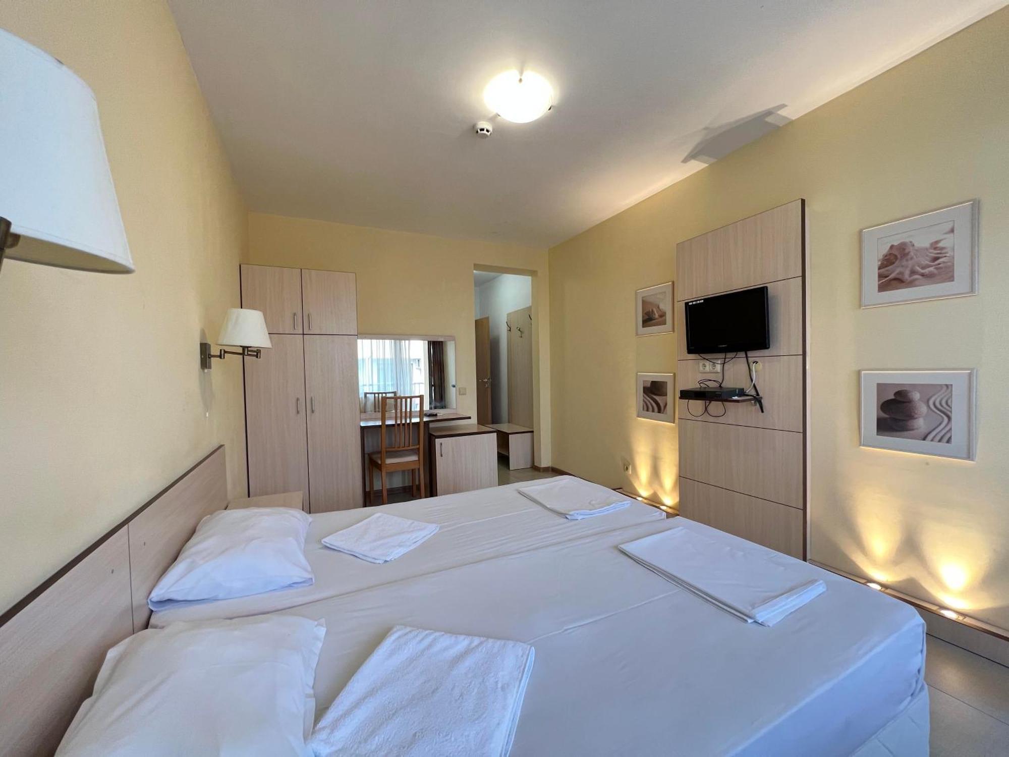 Александра Hotel Sveti Vlas Exterior photo