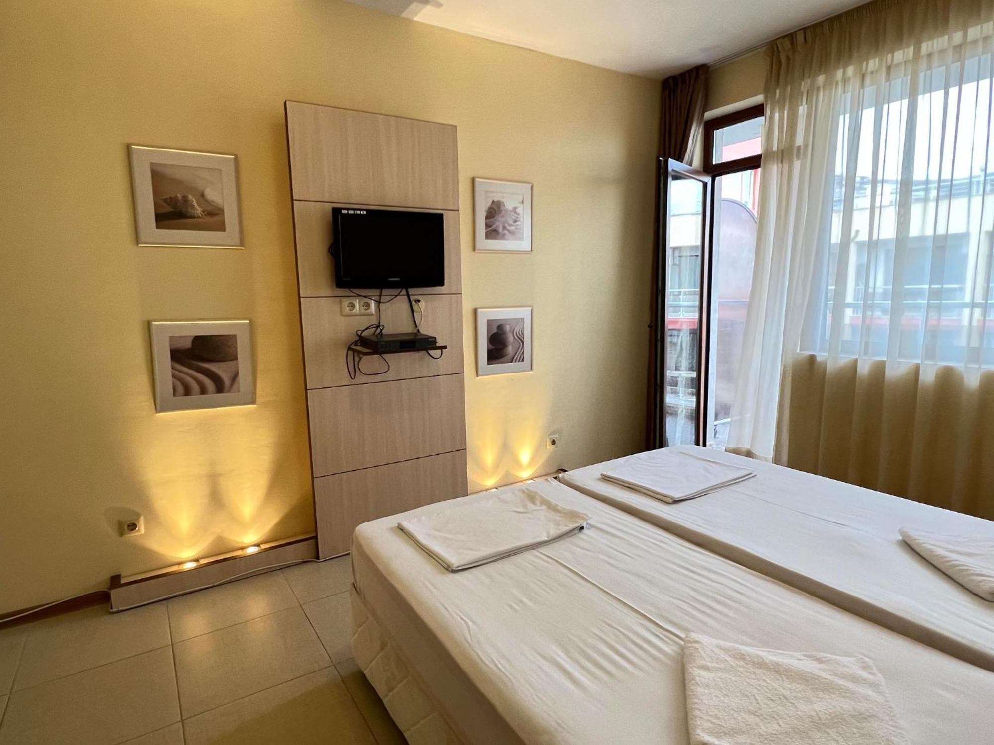 Александра Hotel Sveti Vlas Exterior photo