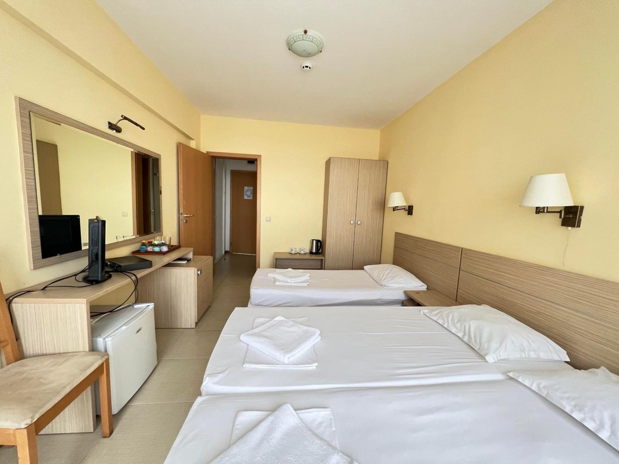 Александра Hotel Sveti Vlas Exterior photo