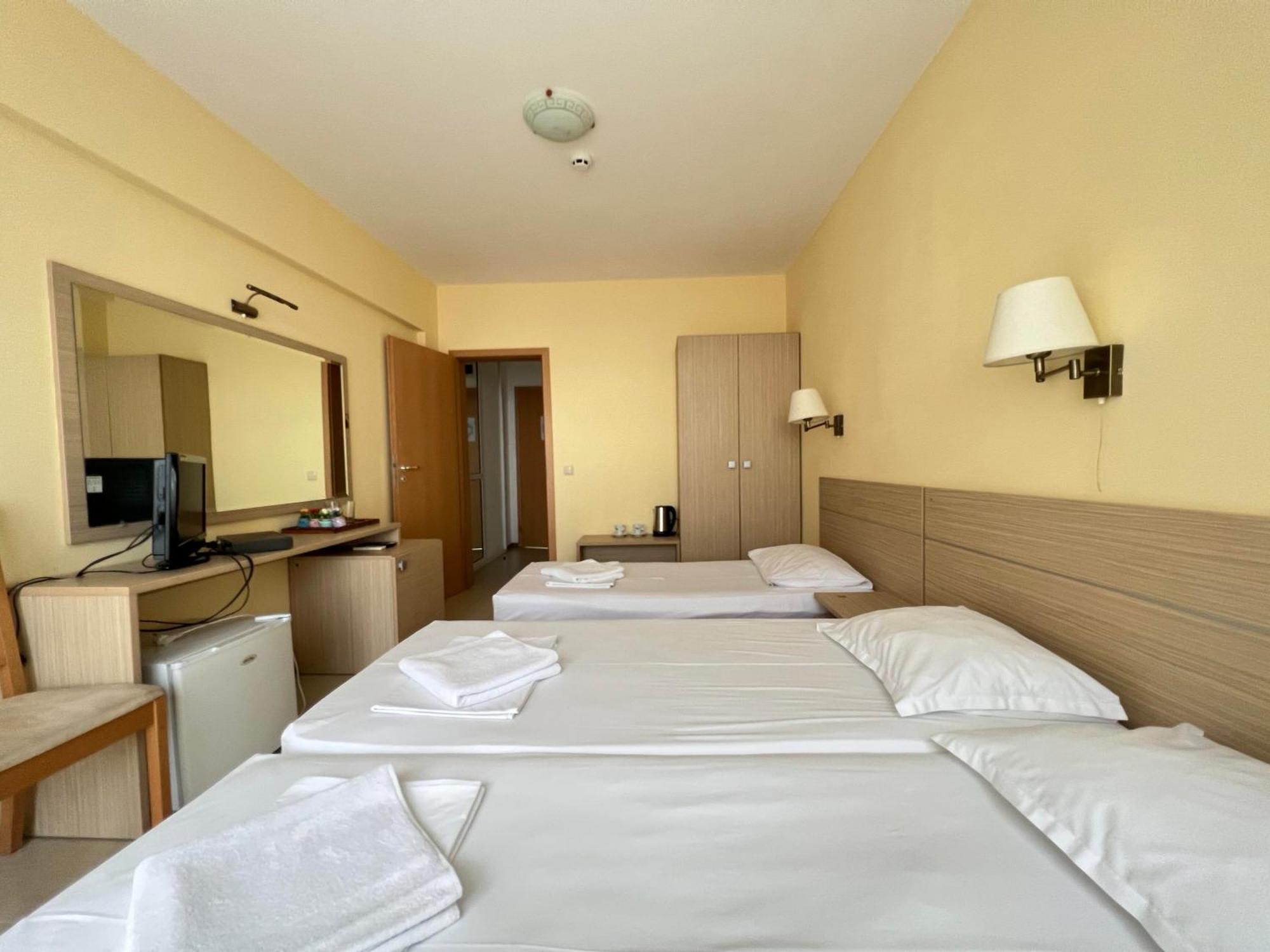 Александра Hotel Sveti Vlas Exterior photo