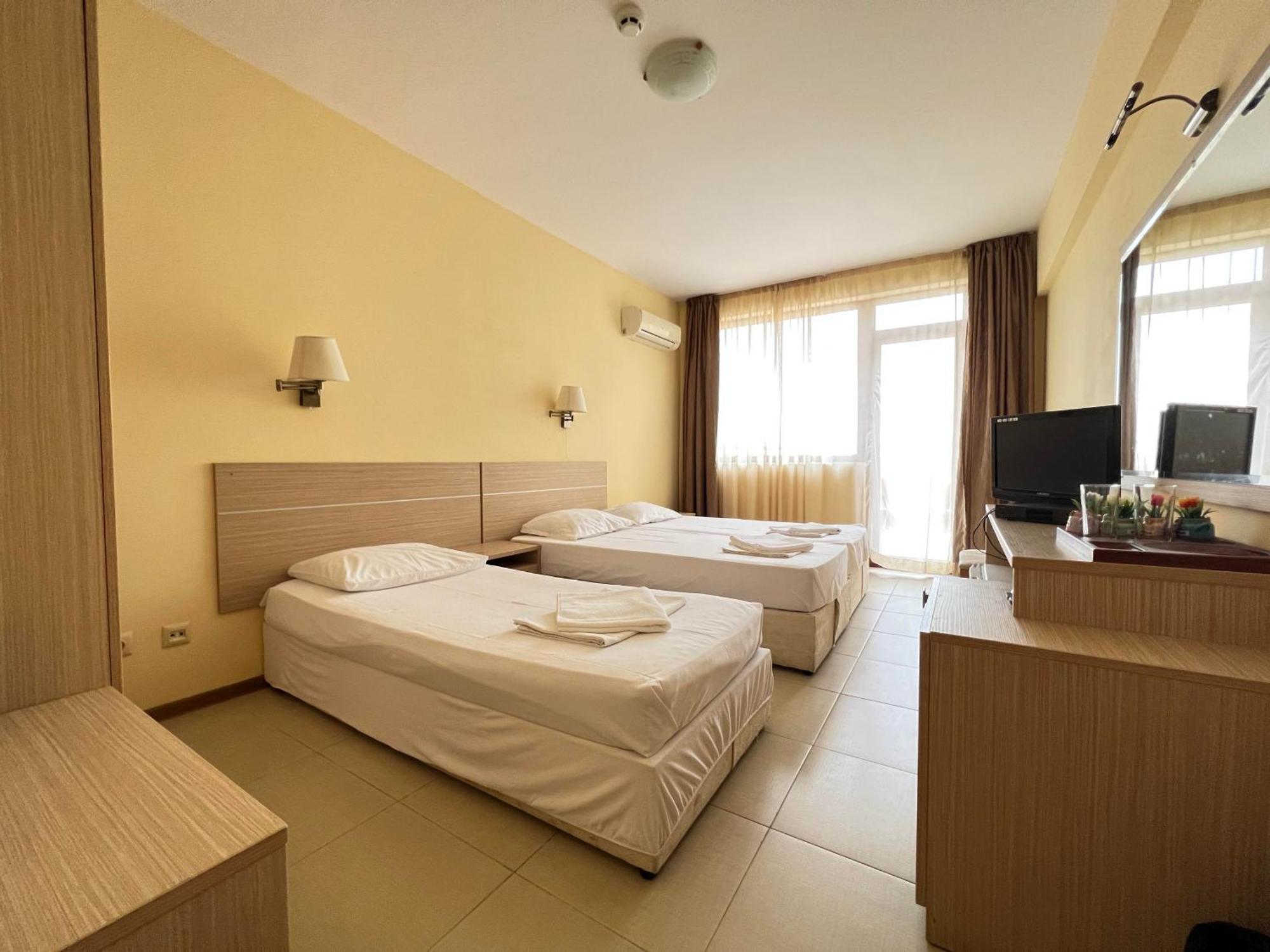 Александра Hotel Sveti Vlas Exterior photo