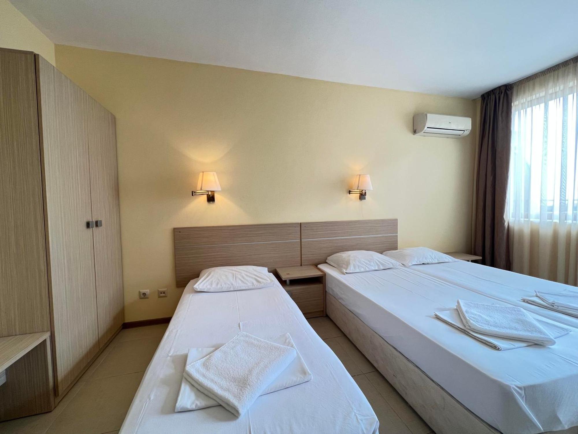 Александра Hotel Sveti Vlas Exterior photo