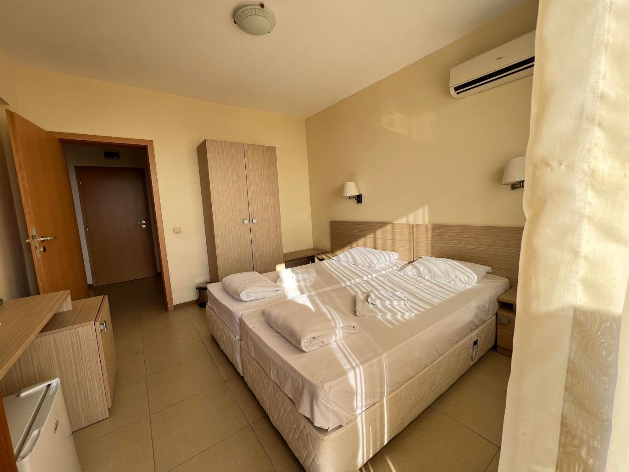 Александра Hotel Sveti Vlas Exterior photo
