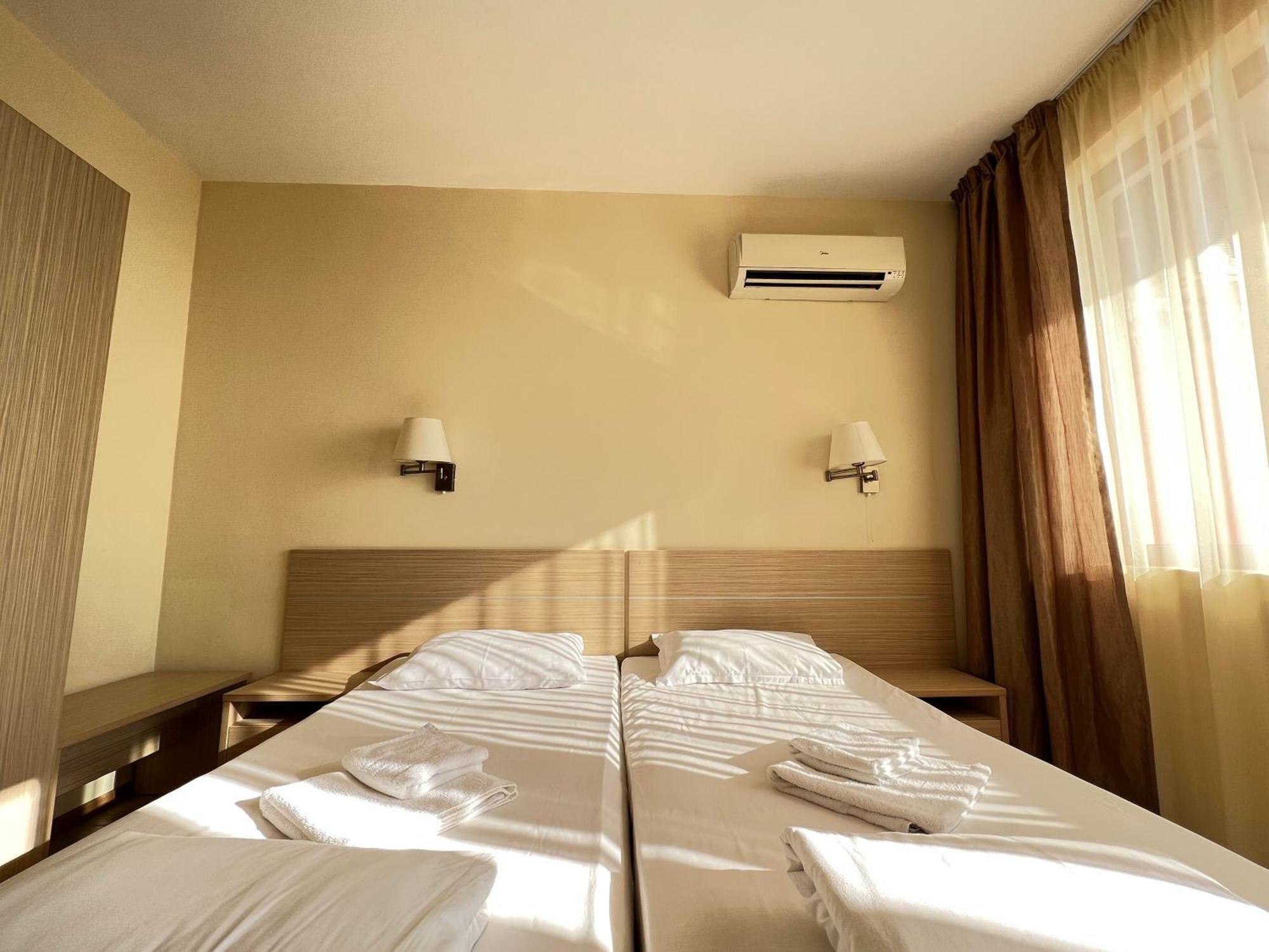 Александра Hotel Sveti Vlas Exterior photo